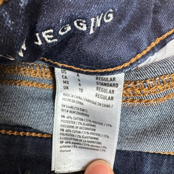 American Eagle Jeans Blue Distressed Casual Super Low Jegging Women's Size 6 - Picture 5 of 14